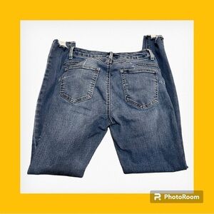 Refugee rio 5 mid rise push up distressed skinny denim jeans